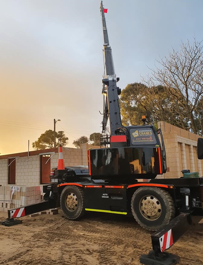 SGC perth city crane